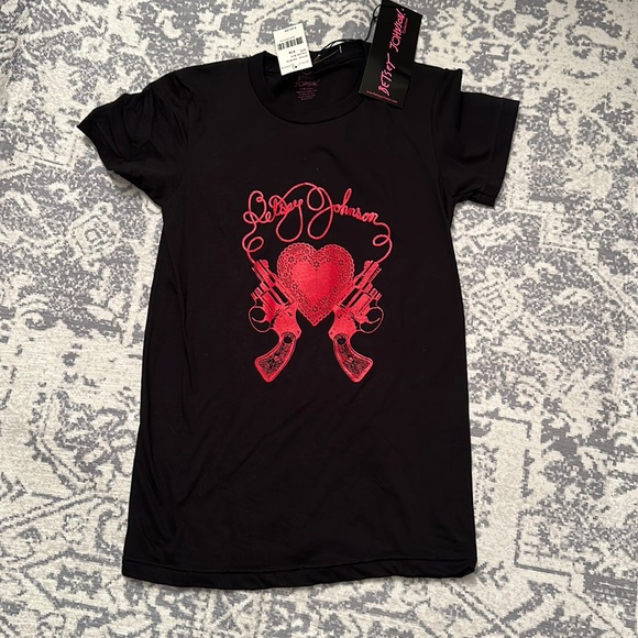 Vintage Hard to Find Betsey Johnson Hearts and Guns Tee - Picture 1 of 5